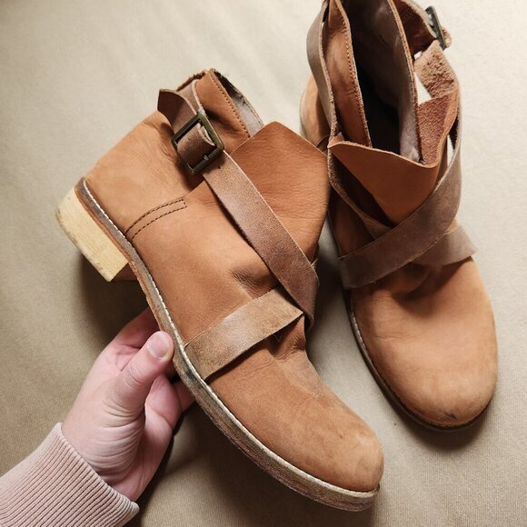 FREE PEOPLE Brown Leather Las Palmas Ankle Boots - Picture 1 of 7